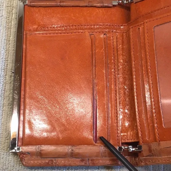 Abas Crocodile Embossed leather  Wallet - Picture 5 of 9